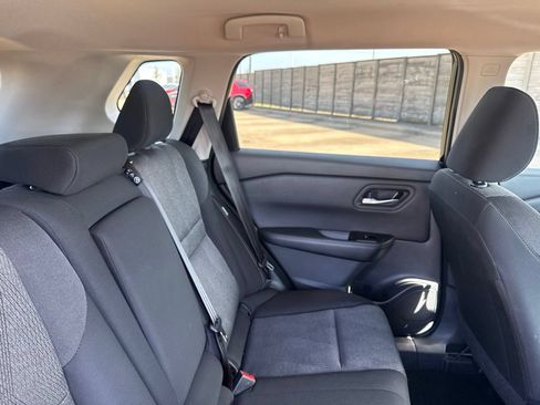 Certified 2025 Nissan Rogue SV FWD image 30