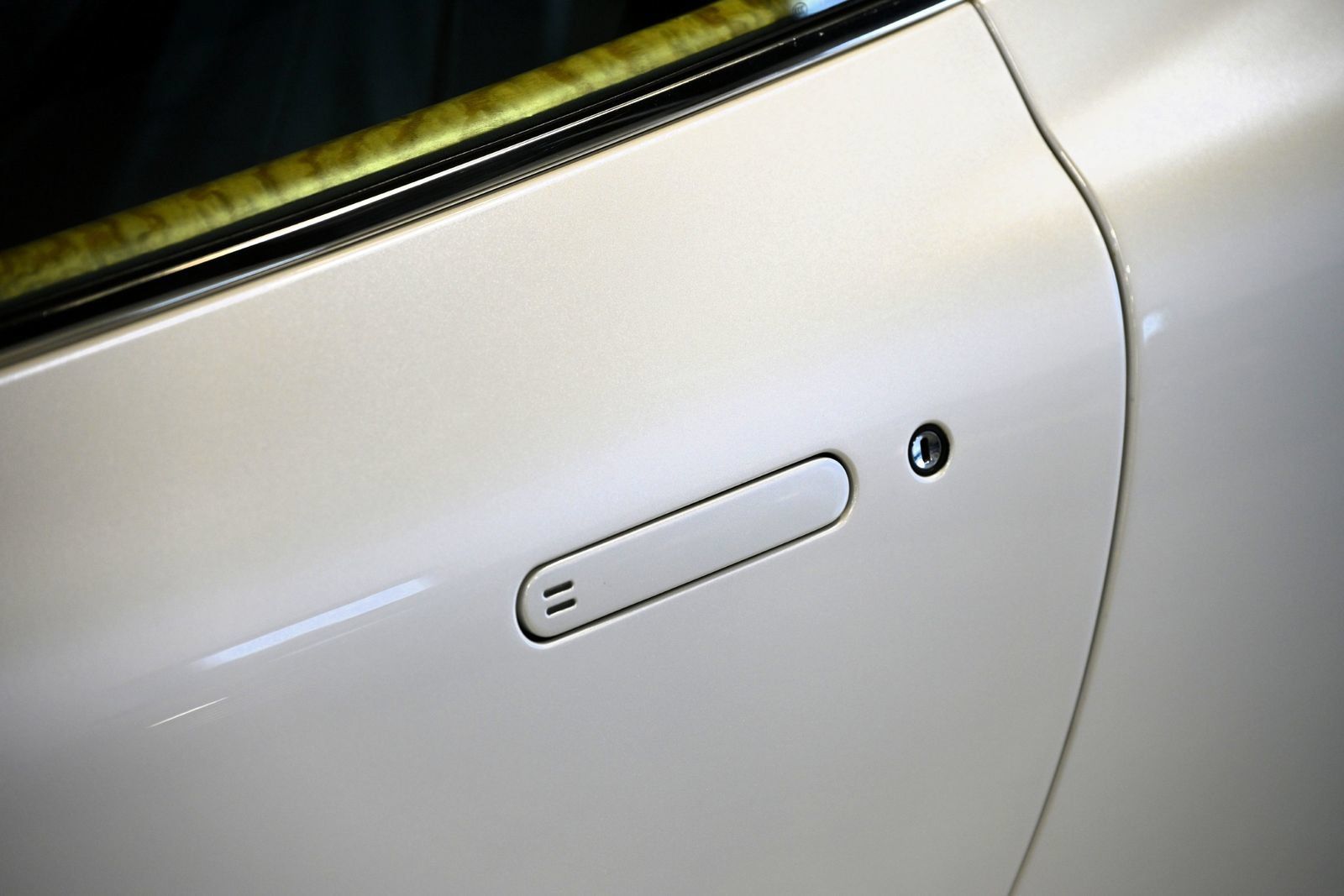 Used 2009 Aston Martin DB9 Coupe RWD image 17