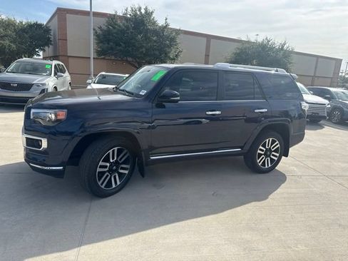 Used 2022 Toyota 4Runner Limited AWD/4WD image 6