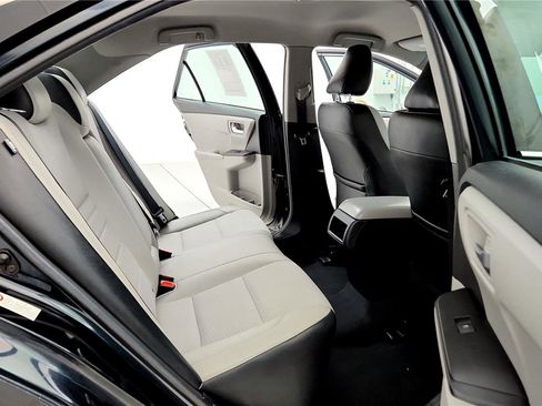 Certified 2017 Toyota Camry SE image 29