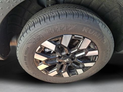 Used 2025 Hyundai Santa Cruz SEL image 9