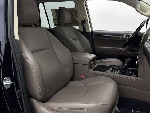 Used 2021 Lexus GX 460 Premium w/ Premium Package AWD/4WD image 39