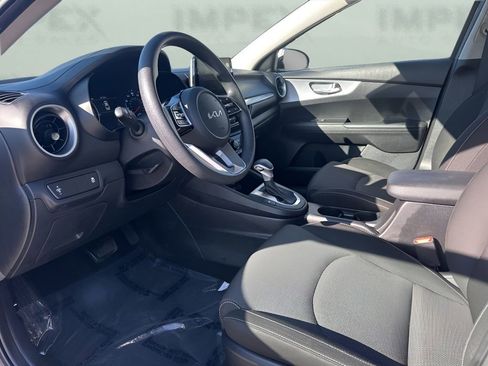 Used 2024 Kia Forte LXS image 9