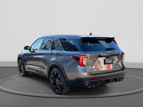 Used 2022 Ford Explorer ST w/ Equipment Group 401A image 7