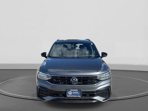 Used 2023 Volkswagen Tiguan SE R-Line image 2