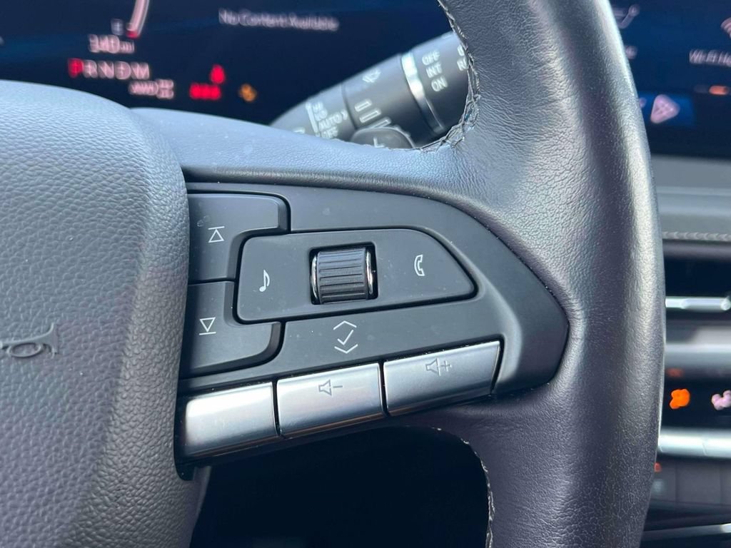 Used 2024 Cadillac XT4 Premium Luxury AWD/4WD image 24