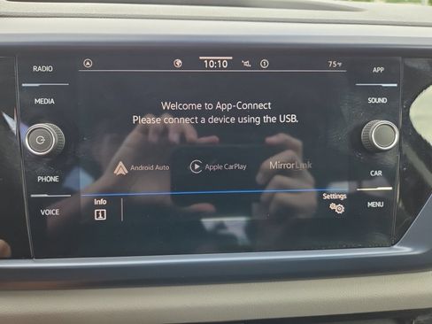 Certified 2023 Volkswagen Taos SE FWD image 25