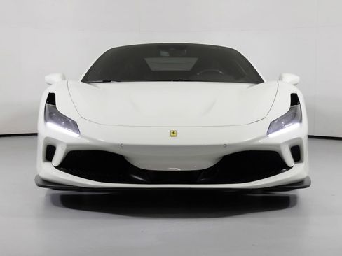 Used 2020 Ferrari F8 Tributo image 11