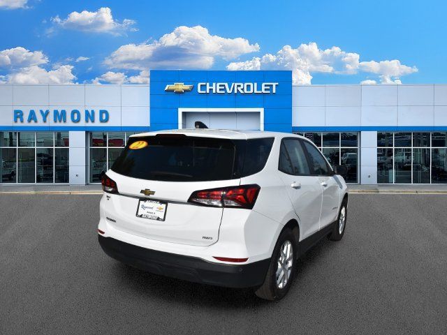 Certified 2022 Chevrolet Equinox LS w/ Driver Confidence II Package AWD/4WD image 3