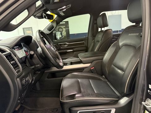 Used 2022 RAM 1500 Laramie AWD/4WD image 4