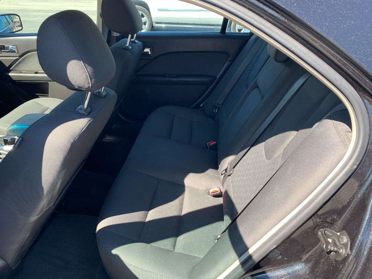 Used 2011 Ford Fusion SE w/ 202A Rapid Spec Order Code FWD image 24