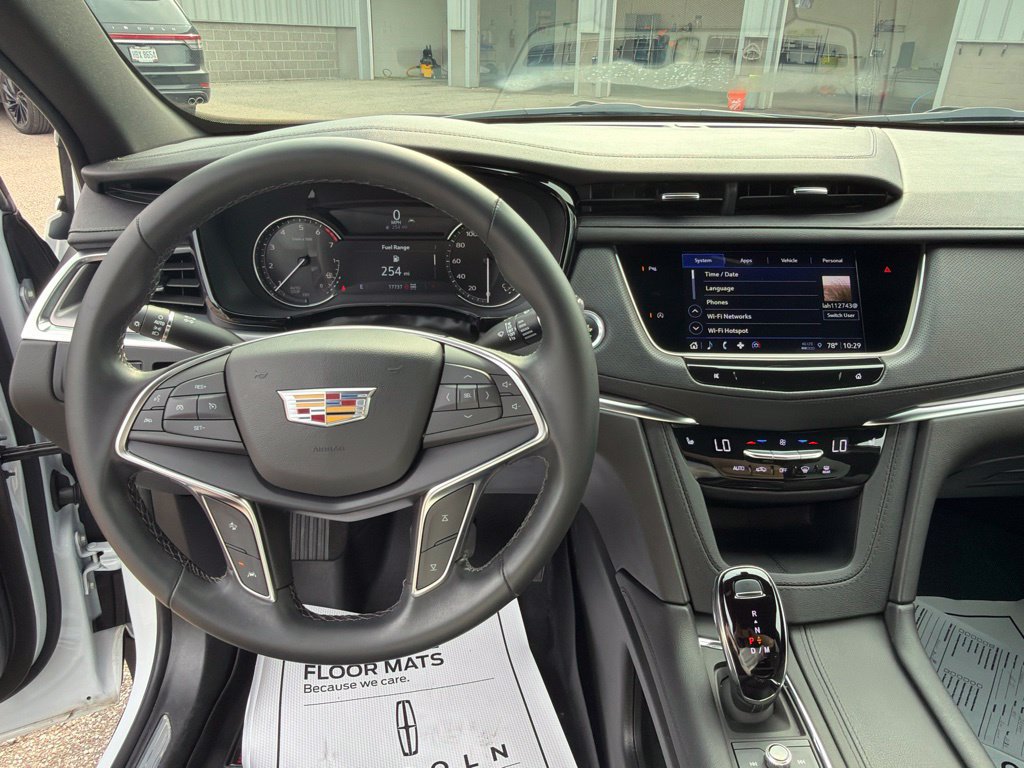Used 2024 Cadillac XT5 Luxury AWD/4WD image 26