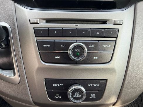 Used 2014 Honda Odyssey LX image 16