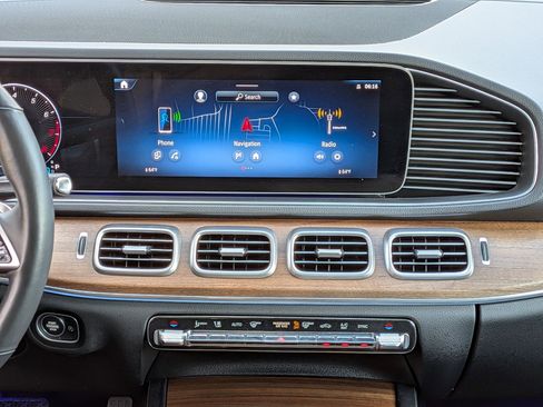 Certified 2024 Mercedes-Benz GLE 350 4MATIC w/ AMG Line Exterior image 19