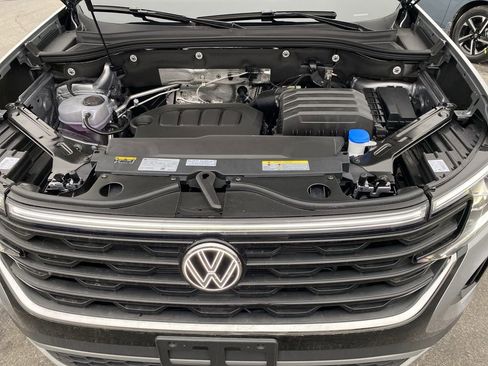 New 2025 Volkswagen Atlas Cross Sport SE image 36