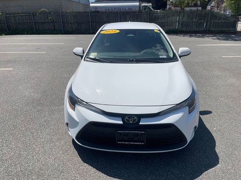Used 2024 Toyota Corolla LE FWD image 3