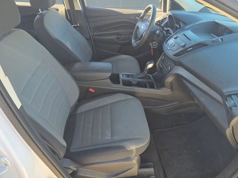 Used 2017 Ford Escape S image 24