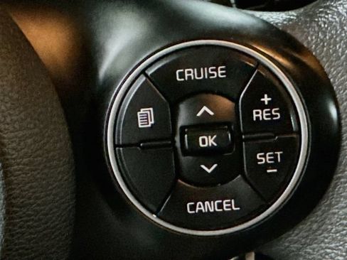 Used 2022 Kia Soul LX w/ Technology Package FWD image 10