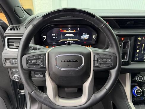 Used 2023 GMC Yukon XL Denali w/ Denali Reserve Package AWD/4WD image 22
