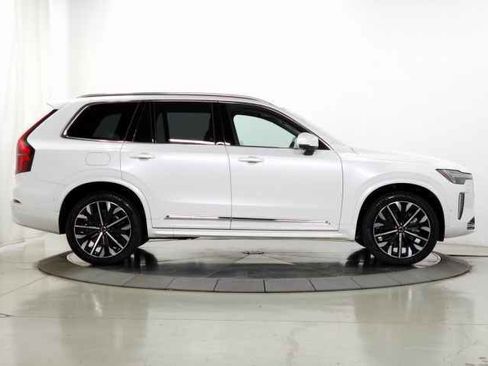 Certified 2025 Volvo XC90 B6 Plus image 14
