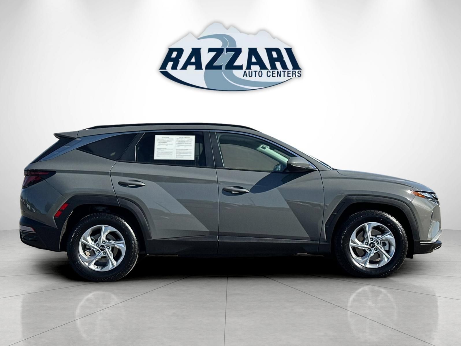 Used 2024 Hyundai Tucson SEL FWD image 2