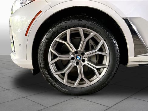 Used 2020 BMW X7 xDrive40i w/ Premium Package AWD/4WD image 10