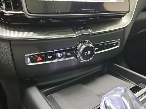 New 2026 Volvo XC60 B5 Ultra w/ Protection Package Premier image 30