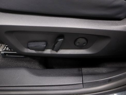 Used 2024 Mitsubishi Outlander SE image 25