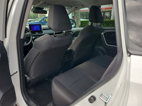 Used 2025 Toyota RAV4 LE image 9