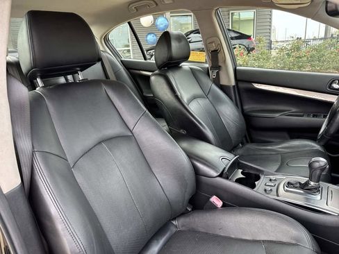 Used 2015 INFINITI Q40 Base image 11