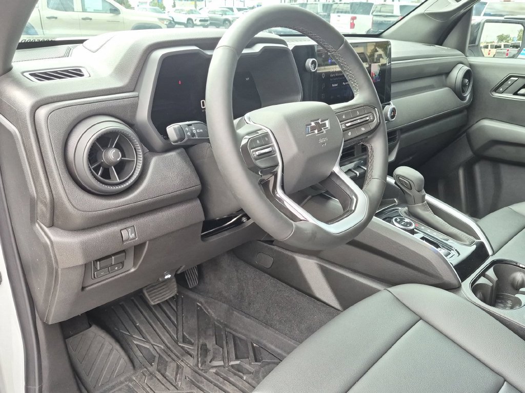 Used 2026 Chevrolet Colorado Trail Boss AWD/4WD image 36