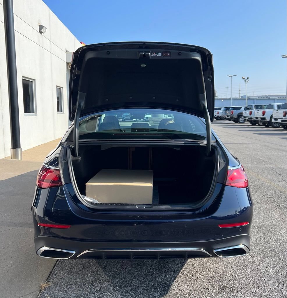 New 2027 Mercedes-Benz E 350 4MATIC Sedan image 31