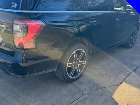 Certified 2021 Ford Expedition Limited image 3