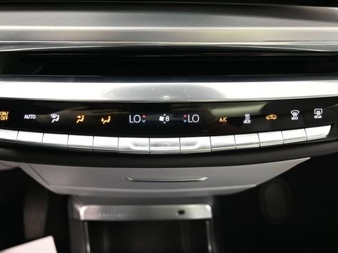 Used 2024 Cadillac Lyriq Luxury AWD/4WD image 31