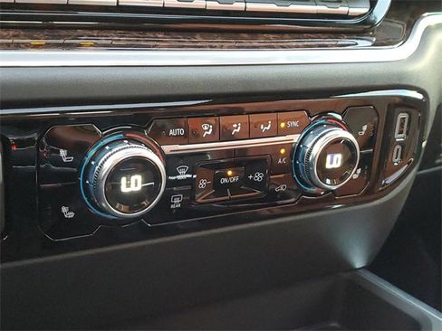 New 2025 GMC Sierra 1500 Elevation w/ Elevation Premium Package image 32