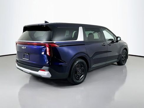 Used 2025 Kia Carnival image 7