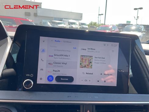 Used 2024 Toyota Prius LE image 10