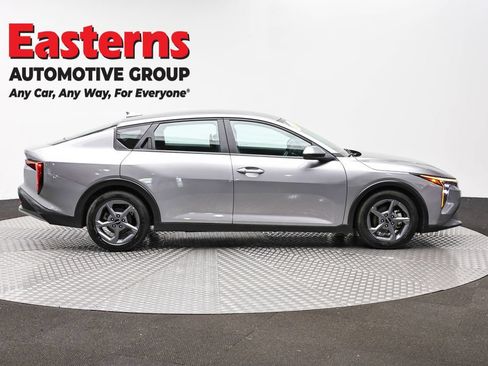 Used 2025 Kia K4 FWD image 4