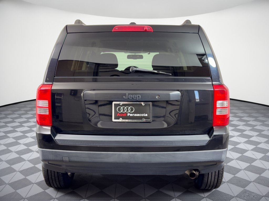 Used 2016 Jeep Patriot Sport FWD image 11