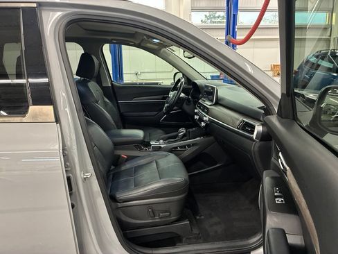 Certified 2021 Kia Telluride EX w/ EX Premium Package AWD/4WD image 17