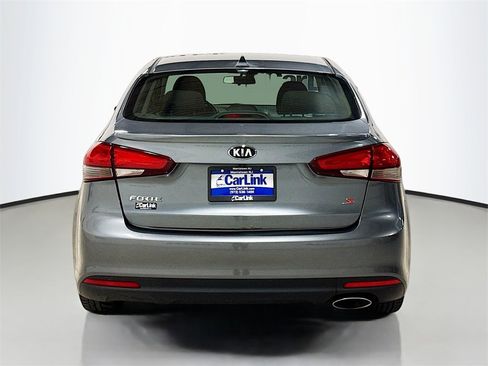 Used 2017 Kia Forte S w/ S Technology Package image 7