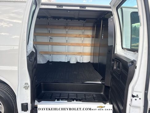 Used 2024 GMC Savana 2500 Work Van w/ Driver Convenience Package image 31