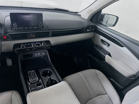 Used 2023 Honda Pilot LX image 19