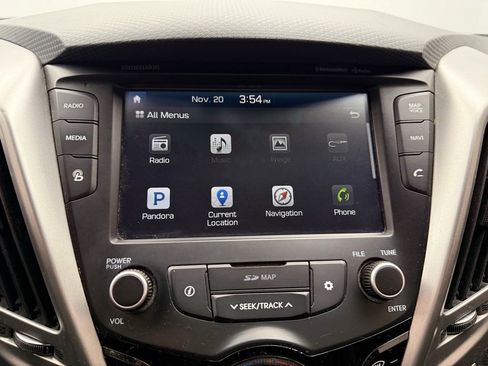 Used 2016 Hyundai Veloster w/ Option Group 03 image 28