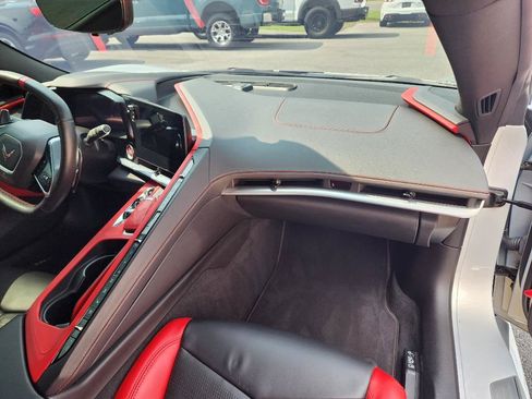 Used 2021 Chevrolet Corvette Stingray Preferred Cpe w/ Z51 Performance Package RWD image 11