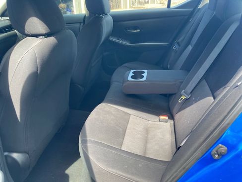 Used 2022 Nissan Sentra SV FWD image 32