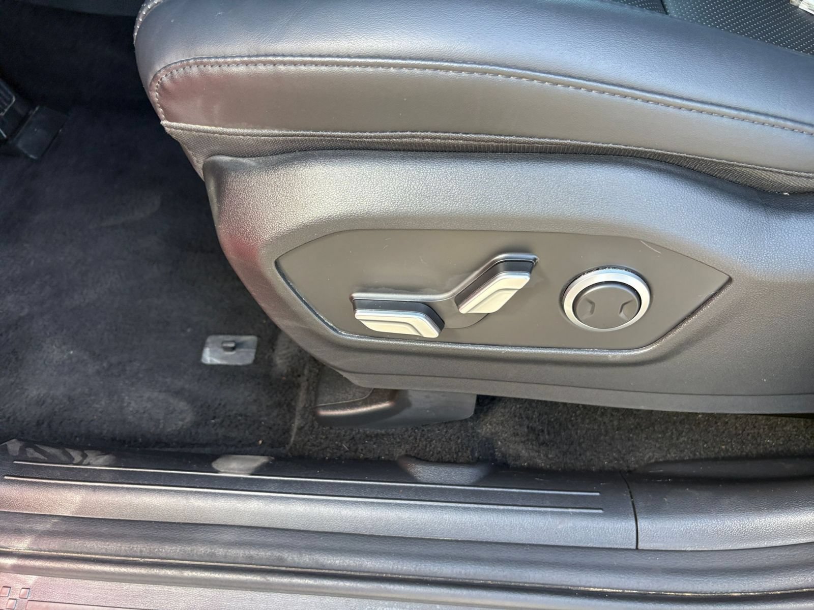 Used 2026 Hyundai Santa Fe SEL FWD image 22