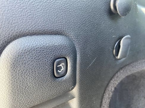 Used 2014 Jeep Grand Cherokee Overland w/ Advanced Technology Group image 23