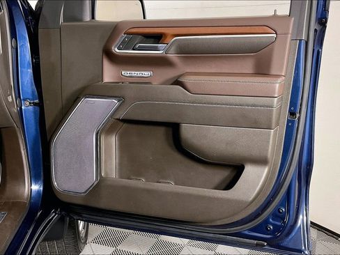 Used 2023 GMC Sierra 1500 Denali w/ Denali Reserve Package image 26