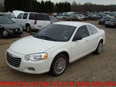 Used 2005 Chrysler Sebring Sedan image 1